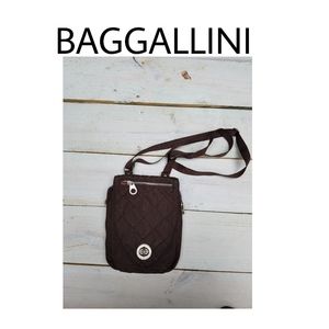 NWOT BAGGALLINI flap crossbody bag